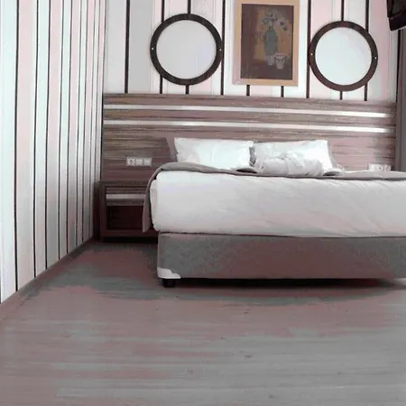 Otel Lacasa Boutique 3*