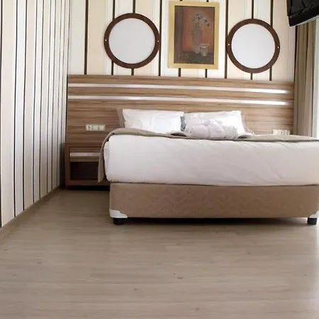 Otel Lacasa Boutique 3*